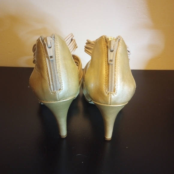 Style & Co gold heels size 6.5m - Picture 3 of 6